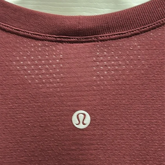 Lululemon Swiftly Relaxed LS in garnet - Picture 3 of 4